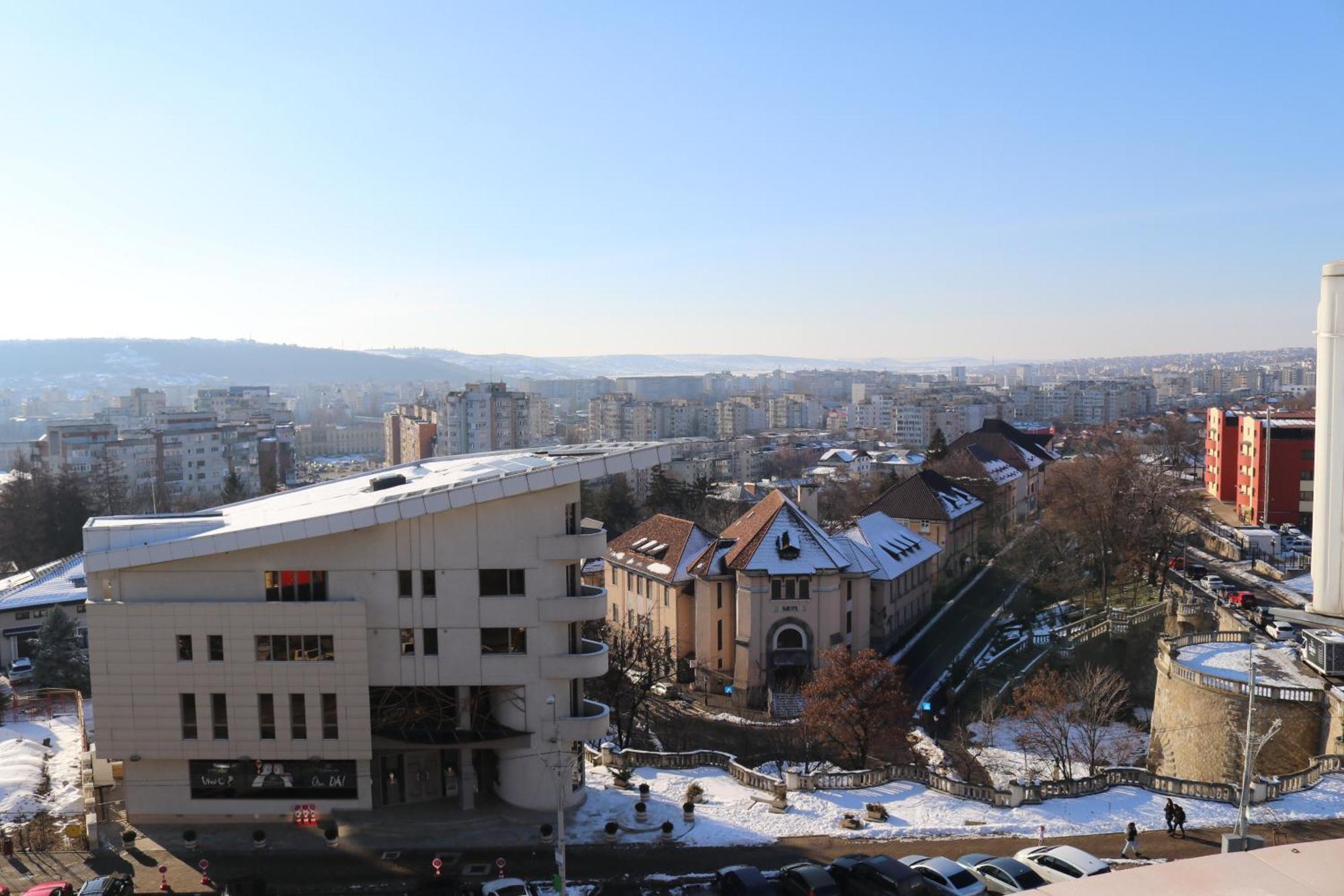 Propriete No.6 - Close To University, Hospital And Downtown 雅西 外观 照片